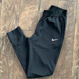 Nike Bliss Victory Pants